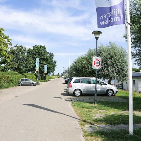 Chalet Op 5* Camping De Paardekreek Kortgene Exteriör bild