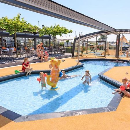 Chalet Op 5* Camping De Paardekreek Kortgene Exteriör bild