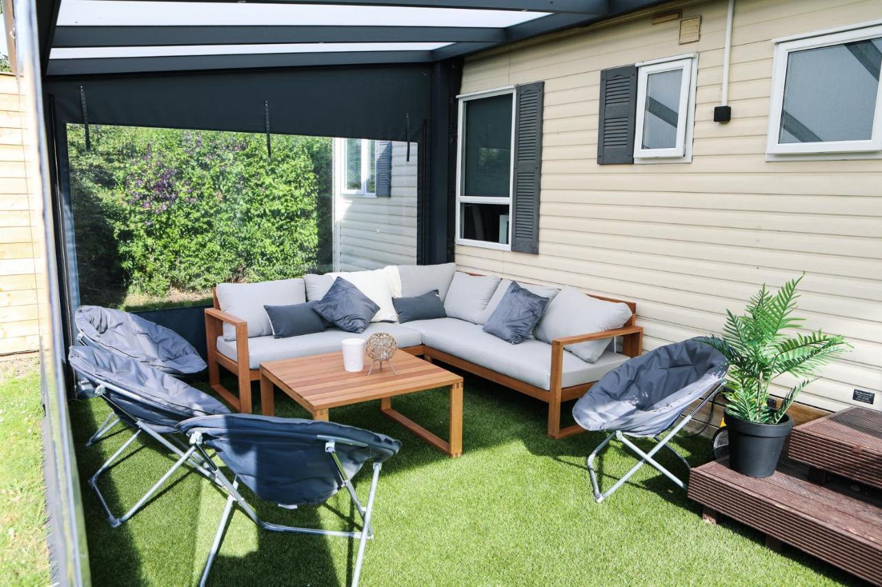 Chalet Op 5* Camping De Paardekreek Kortgene Exteriör bild