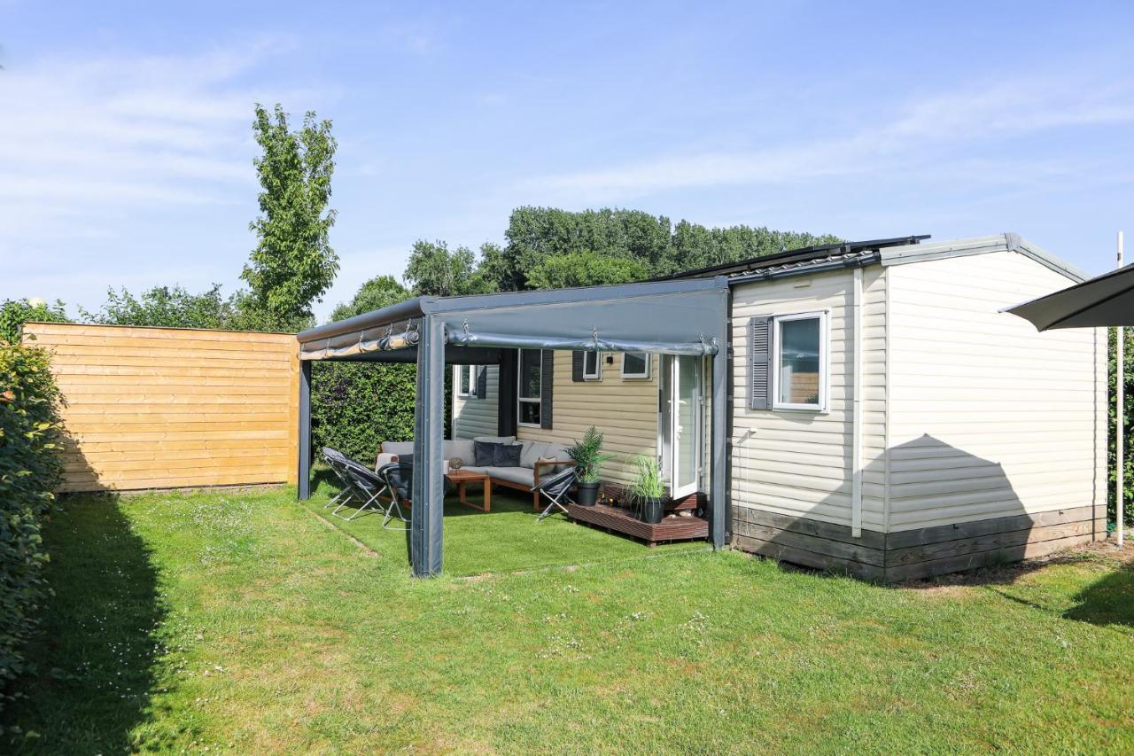 Chalet Op 5* Camping De Paardekreek Kortgene Exteriör bild