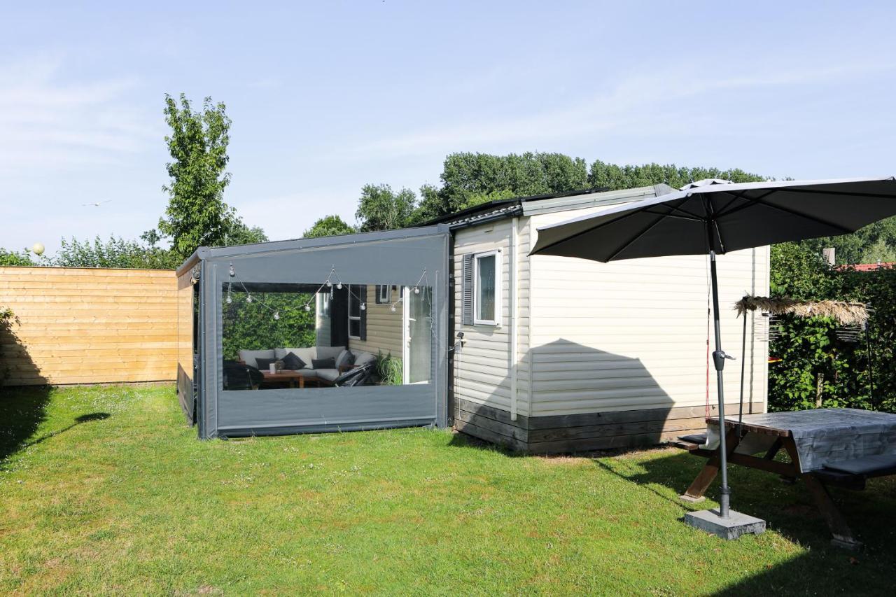 Chalet Op 5* Camping De Paardekreek Kortgene Exteriör bild