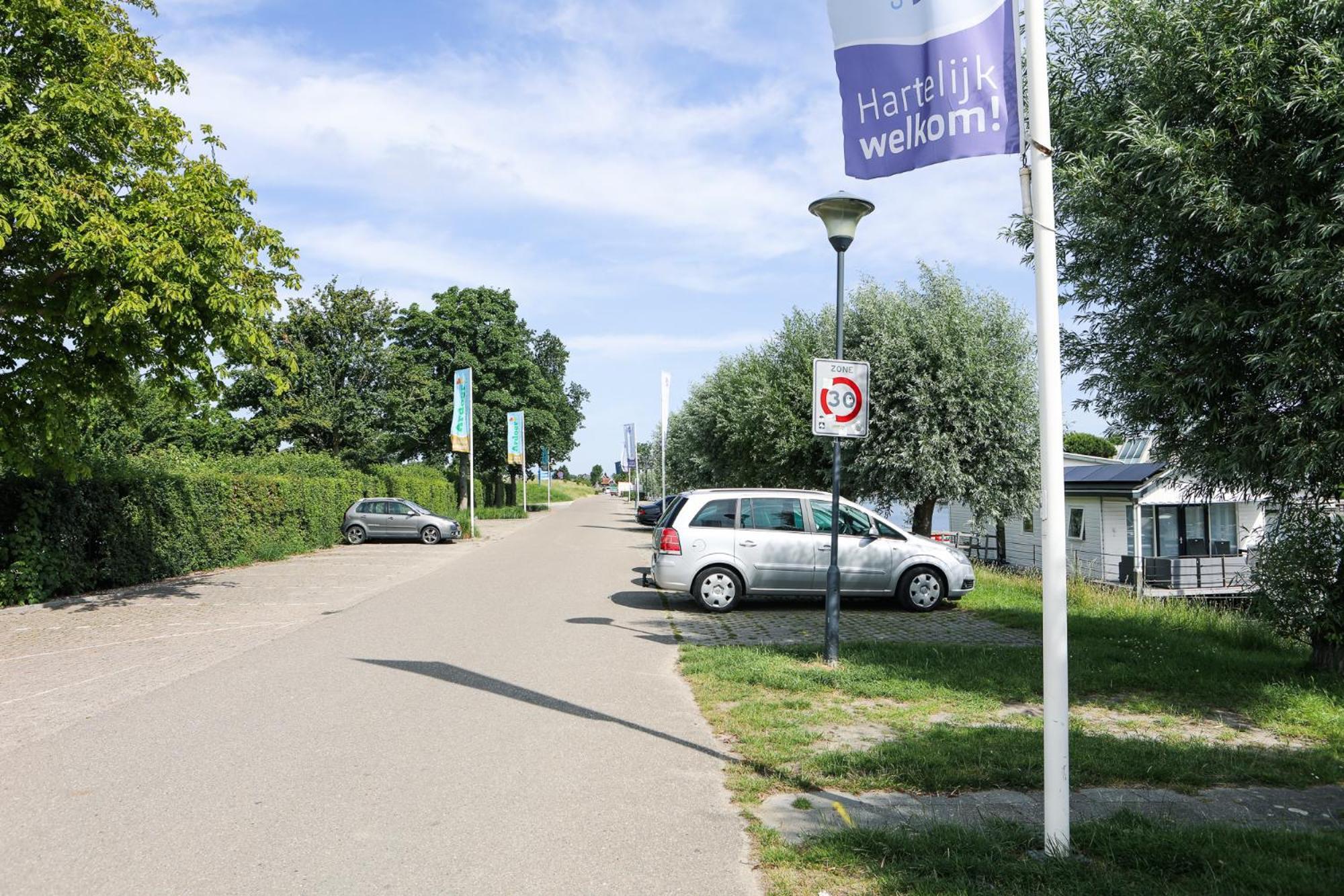Chalet Op 5* Camping De Paardekreek Kortgene Exteriör bild