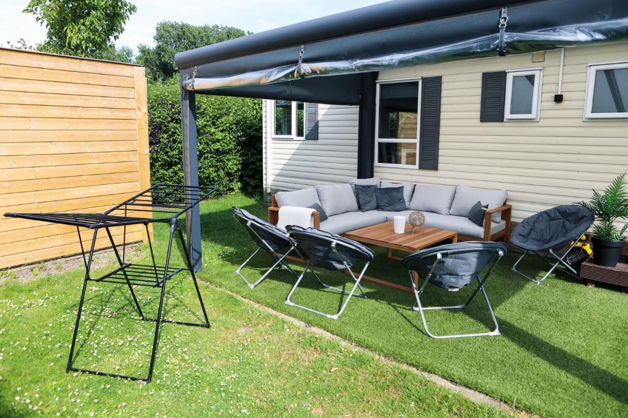 Chalet Op 5* Camping De Paardekreek Kortgene Exteriör bild