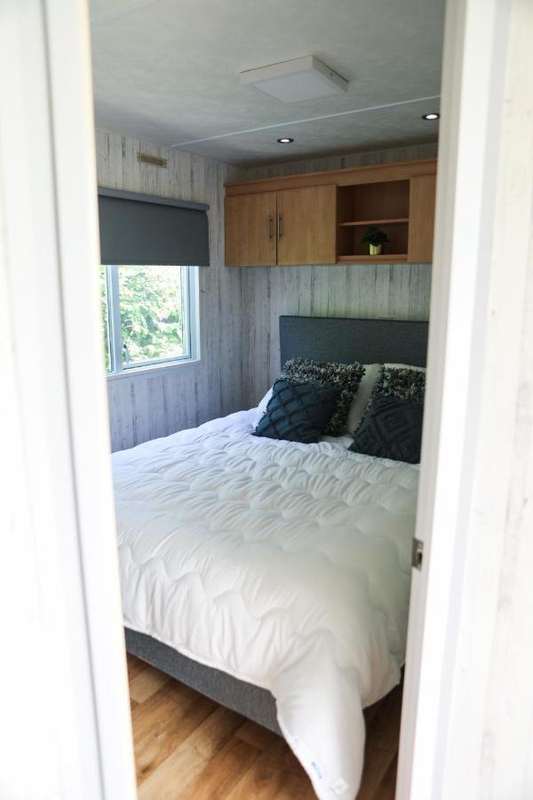 Chalet Op 5* Camping De Paardekreek Kortgene Exteriör bild