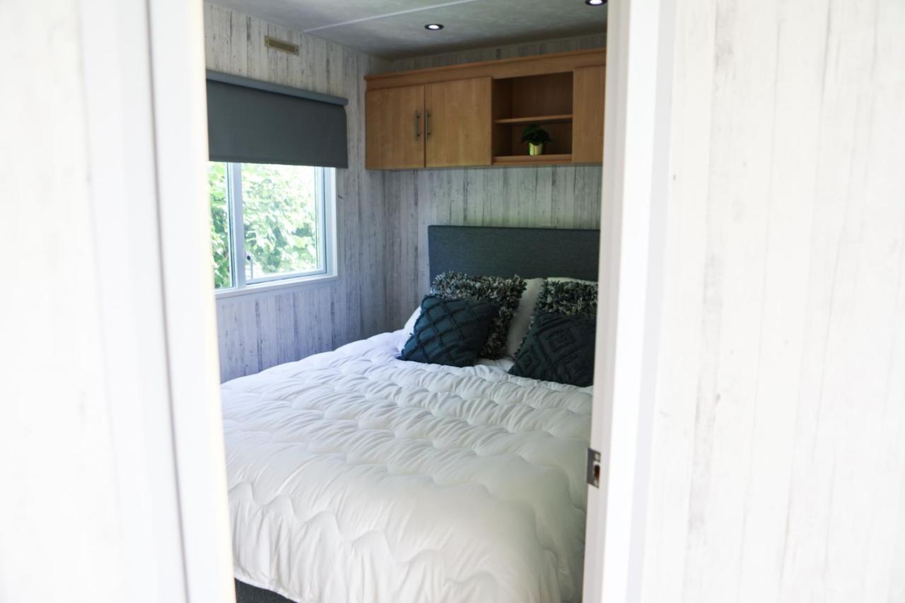 Chalet Op 5* Camping De Paardekreek Kortgene Exteriör bild